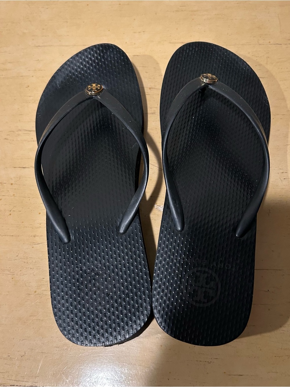 Tory Burch womens black monogram platform flip flop sandals in size 8,5 - Picture 6 of 8